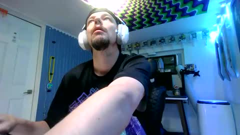 hungtxcock92 online show from March 22, 1:03 pm