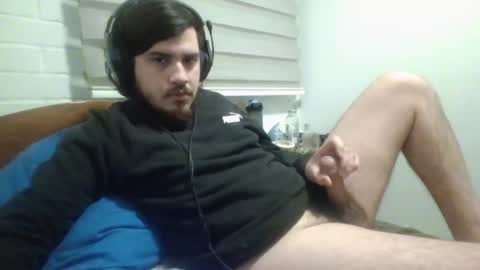 Snapshot of hungweeb chatting on July 5, 5:58 am Rod online show from July 5, 5:58 am