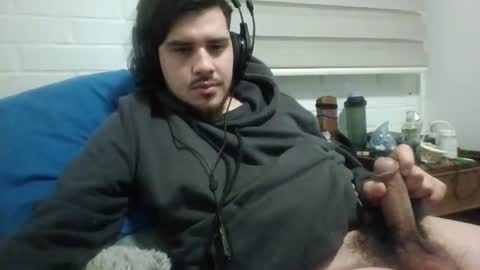 Snapshot of hungweeb chatting on July 8, 4:39 am Rod online show from July 8, 4:39 am