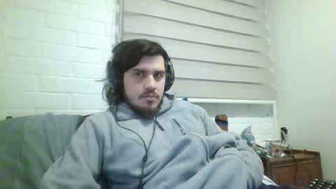 Snapshot of hungweeb chatting on August 3, 2:32 am Rod online show from August 3, 2:32 am