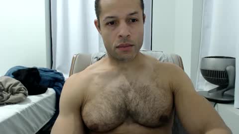 Snapshot of hungxpert chatting on February 9, 11:57 pm hungxpert online show from February 9, 11:57 pm