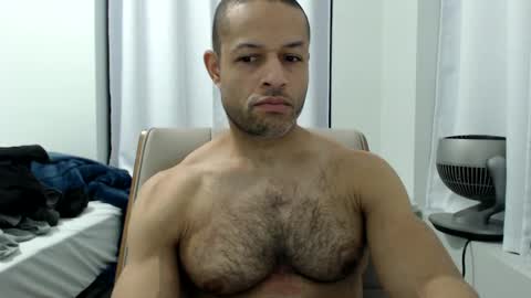 Snapshot of hungxpert chatting on February 28, 1:15 am hungxpert online show from February 28, 1:15 am