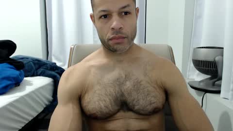 Snapshot of hungxpert chatting on March 5, 11:38 pm hungxpert online show from March 5, 11:38 pm