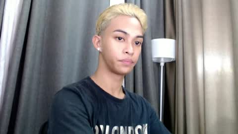 hunk_edward online show from June 18, 11:25 am