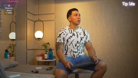 Snapshot of hunk_ryan chatting on January 2, 2:35 pm hunk_ryan online show from January 2, 2:35 pm