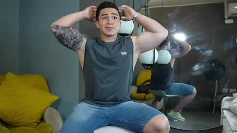 Snapshot of hunk_ryan chatting on January 26, 8:34 pm hunk_ryan online show from January 26, 8:34 pm