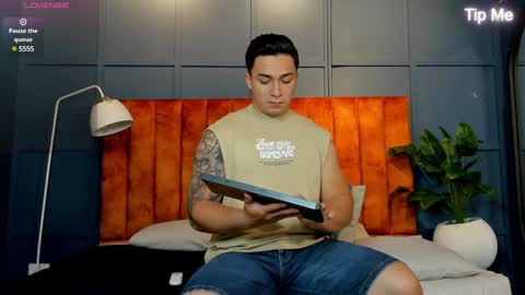 Snapshot of hunk_ryan chatting on February 4, 12:33 pm hunk_ryan online show from February 4, 12:33 pm