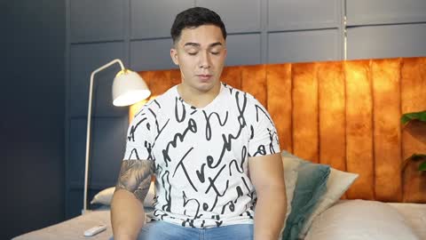 Snapshot of hunk_ryan chatting on February 6, 12:48 pm hunk_ryan online show from February 6, 12:48 pm