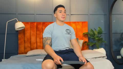Snapshot of hunk_ryan chatting on February 7, 12:50 pm hunk_ryan online show from February 7, 12:50 pm
