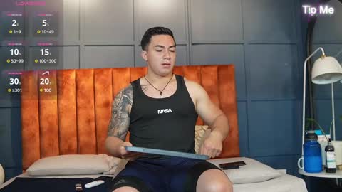 Snapshot of hunk_ryan chatting on February 24, 12:16 pm hunk_ryan online show from February 24, 12:16 pm