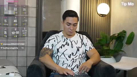 Snapshot of hunk_ryan chatting on February 26, 3:19 pm hunk_ryan online show from February 26, 3:19 pm
