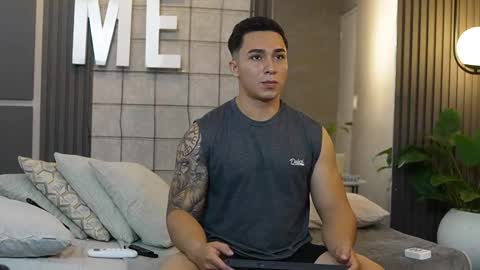 Snapshot of hunk_ryan chatting on March 4, 2:53 pm hunk_ryan online show from March 4, 2:53 pm