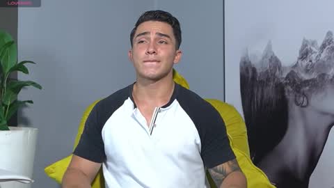 Snapshot of hunk_ryan chatting on September 23, 6:22 pm hunk_ryan online show from September 23, 6:22 pm