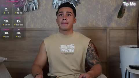 Snapshot of hunk_ryan chatting on October 15, 12:27 pm hunk_ryan online show from October 15, 12:27 pm
