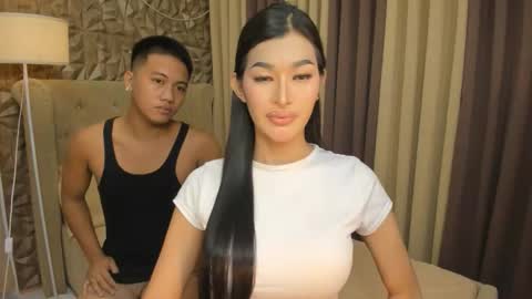 hunkhomerontop online show from October 25, 7:27 am