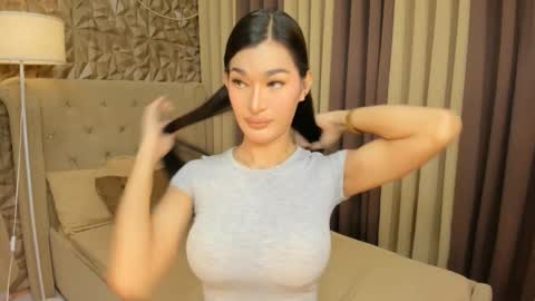 hunkhomerontop online show from December 17, 7:58 am