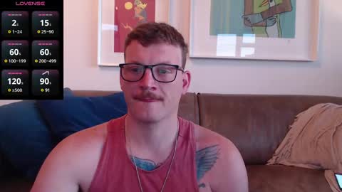 Snapshot of hunky_arthur chatting on December 19, 6:01 pm Hunky Arthur online show from December 19, 6:01 pm