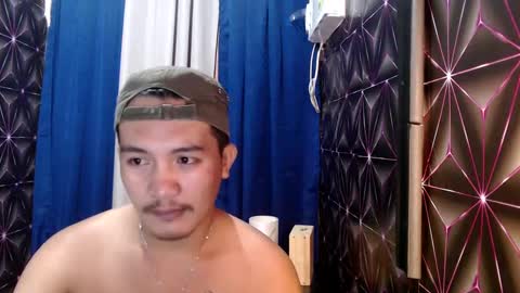 hunkylloyd online show from December 16, 12:15 am