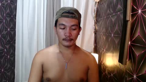 hunkylloyd online show from January 4, 11:17 pm