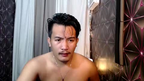 hunkylloyd online show from March 10, 1:56 am