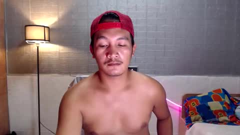 hunkylloyd online show from March 10, 6:29 am