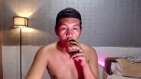 hunkylloyd online show from March 16, 5:55 am