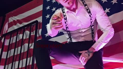 Snapshot of hunkytime chatting on May 31, 1:07 pm I AM NOT A DIRECTOR I AM THE BOSS KINGDADDYSIRSTR8ALPHAMASTER online show from May 31, 1:07 pm