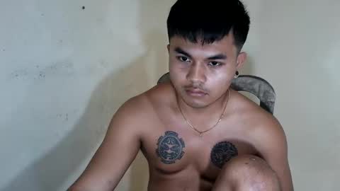 hunkyzeus online show from December 22, 9:23 pm