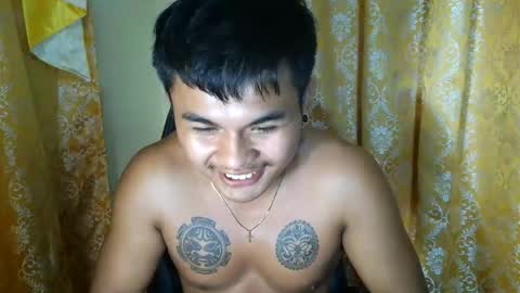 hunkyzeus online show from January 6, 4:43 pm