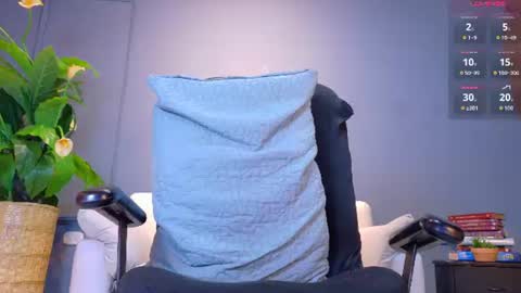 Hunter  online show from June 25, 1:16 am