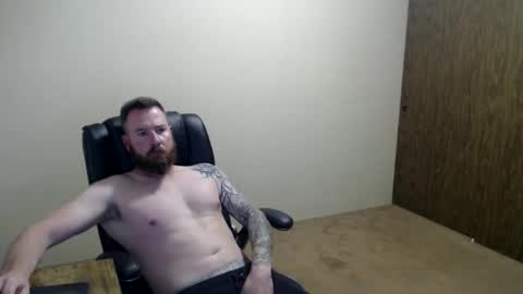 Snapshot of hunter_jayden7 chatting on May 27, 12:18 am TypsyT7 online show from May 27, 12:18 am