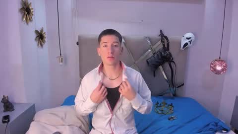 hunterheat_ online show from October 10, 11:42 am