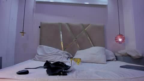 hunterheat_ online show from October 25, 11:51 am