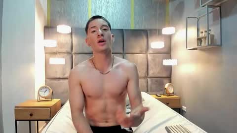 hunterheat_ online show from November 10, 12:04 pm