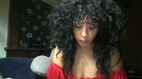 Snapshot of hunyybunz chatting on December 21, 7:59 am Goddess Hunyy online show from December 21, 7:59 am