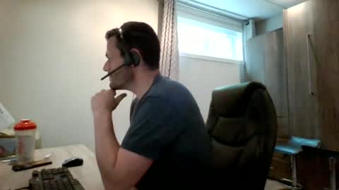 Snapshot of hurley7890 chatting on June 19, 2:43 pm hurley7890 online show from June 19, 2:43 pm