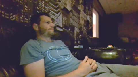 Snapshot of hurley7890 chatting on July 24, 2:09 am hurley7890 online show from July 24, 2:09 am