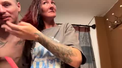 Snapshot of husbandandwife2011 chatting on March 9, 5:55 am husbandandwife2011 online show from March 9, 5:55 am