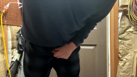 Snapshot of huskey300 chatting on February 16, 2:21 pm huskey300 online show from February 16, 2:21 pm