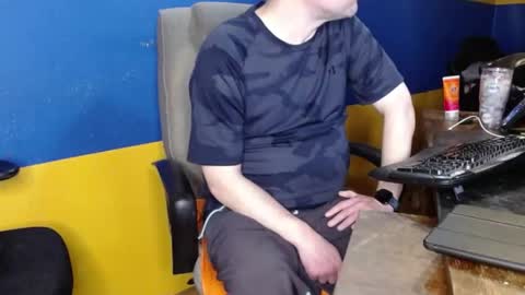 Huskyguy online show from March 1, 4:47 am