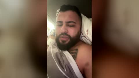 hut6969 online show from December 16, 8:30 am