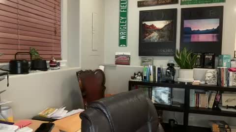 Snapshot of hvnter_fox chatting on July 13, 9:01 am hvnter_fox online show from July 13, 9:01 am