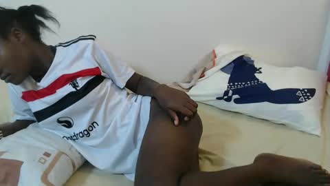 hyacinth_b online show from April 29, 3:05 pm