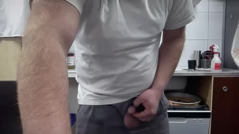 hybride8825 online show from November 27, 5:42 am