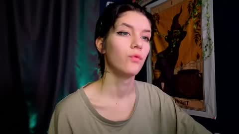 Hyeon Jin online show from January 4, 8:16 pm