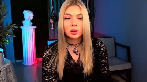 hyileyclark online show from February 10, 9:13 am