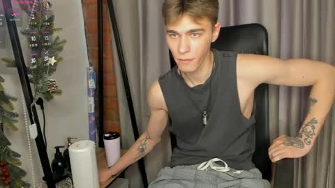 hyper_muse online show from May 7, 1:38 pm