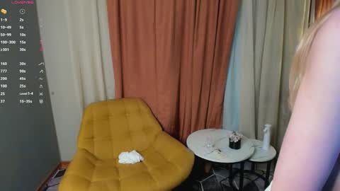 Snapshot of hypno_eyes_babe chatting on May 11, 4:48 pm Kate online show from May 11, 4:48 pm