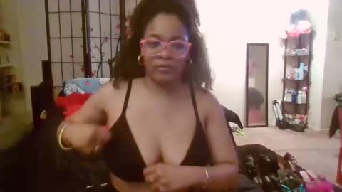  HysteriaHeels  online show from April 20, 2:36 am