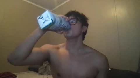 Snapshot of hyunluv chatting on November 6, 8:37 am hyunluv online show from November 6, 8:37 am